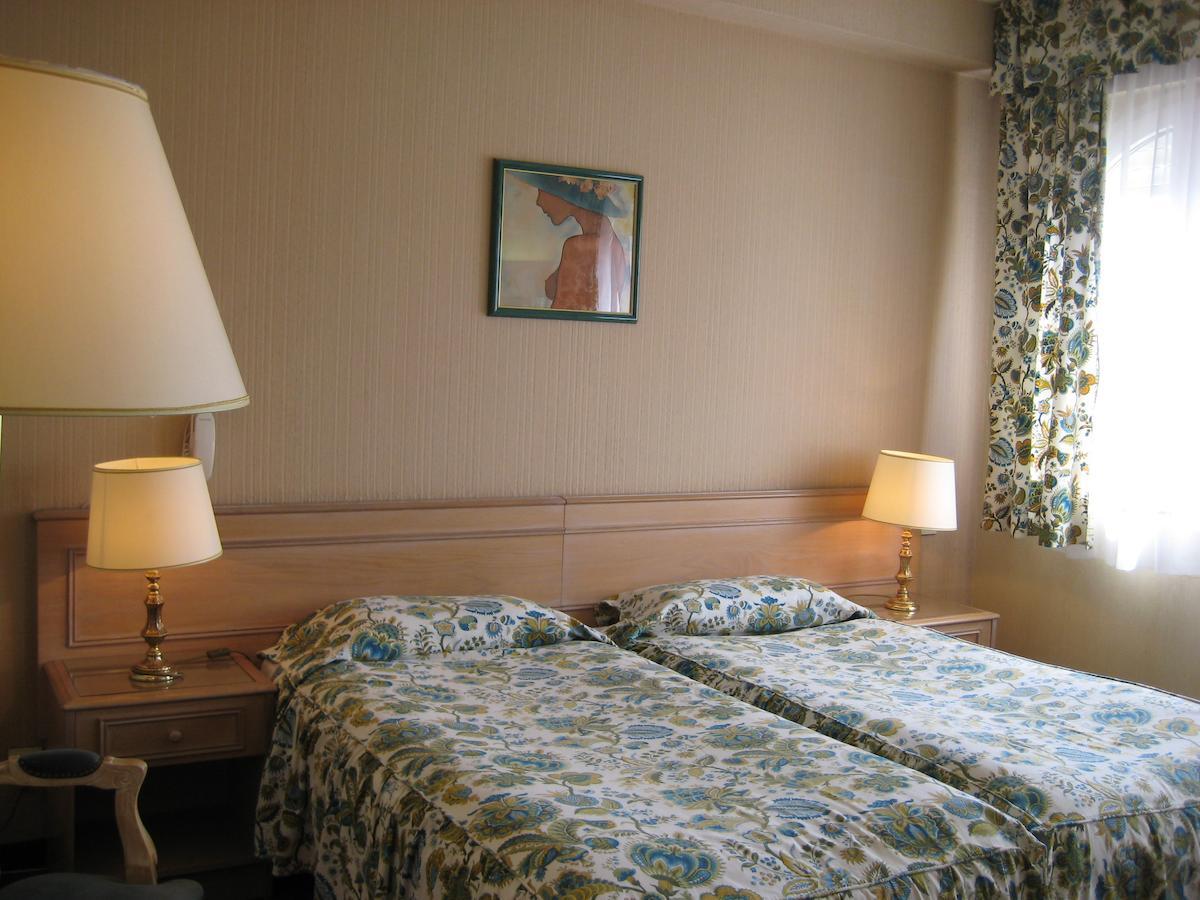 Hotel Bellevue De Tradition Familiale Morcenx Room photo